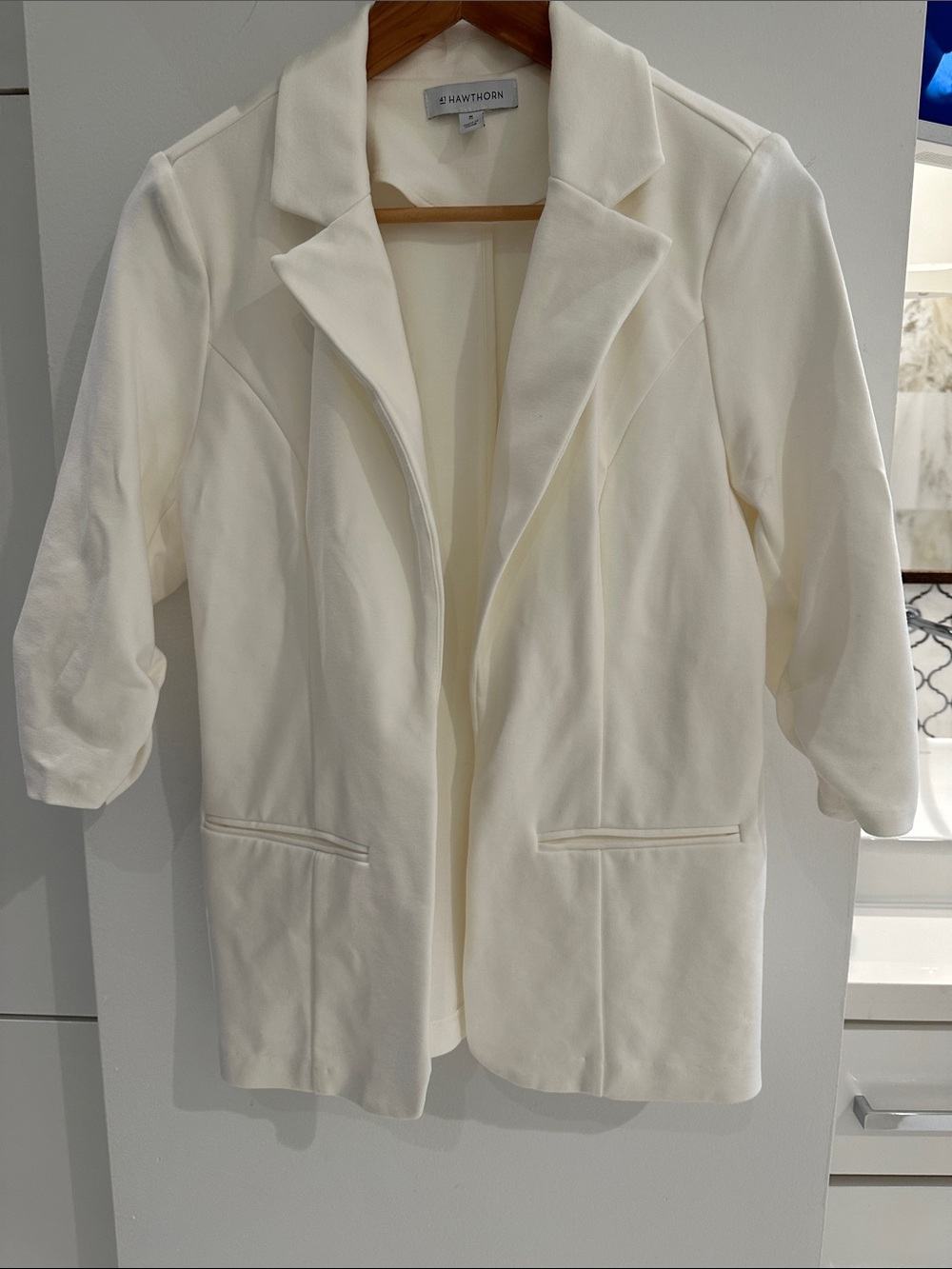 41 Hawthorn Cream Open-Front Blazer with Notch Lapel